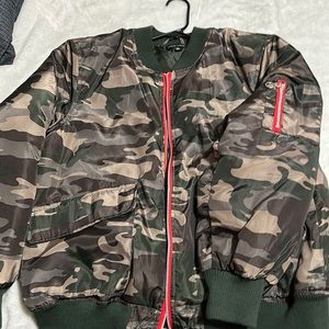Womens camo bomber puff jacket